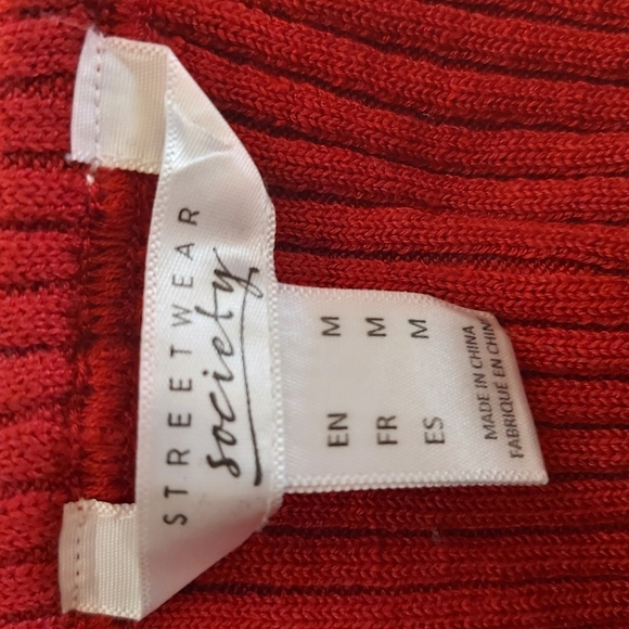 Knit Halter Top - Picture 4 of 4